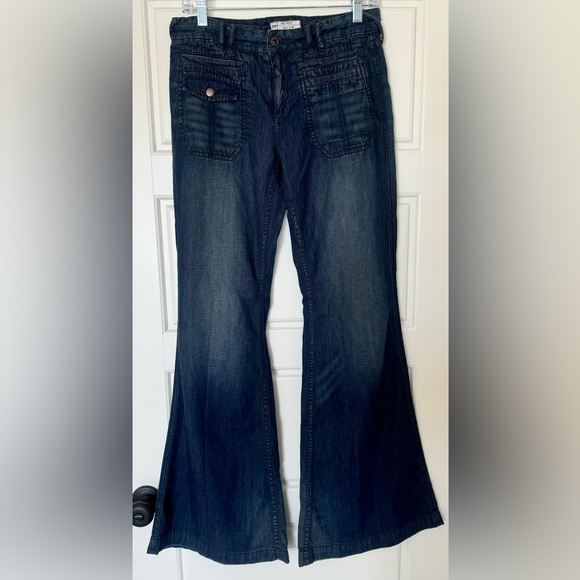 Free People Womens W 26 Flare Leg Jeans Flap Pockets Dark Blue Boho‎ Hippie - Picture 1 of 7